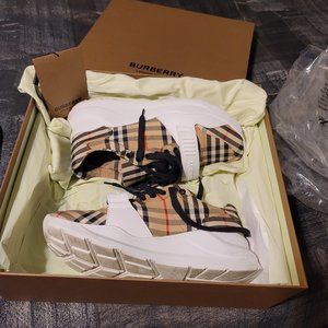 Burberry sneakers